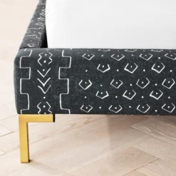 Nikki Chu - Platform Bed -Best Furniture Decoration Shop webimage 014084824 DTL1