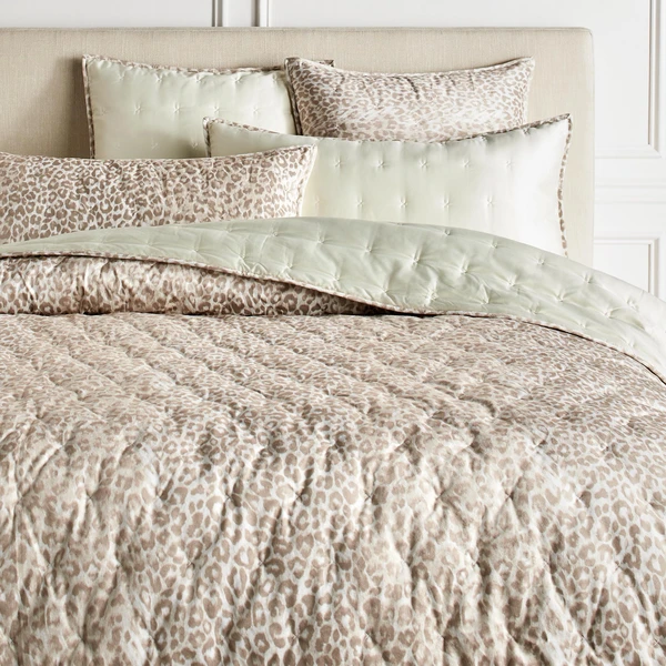 Persia Reversible Bedding - Champagne 1 Persia Reversible Bedding - Champagne