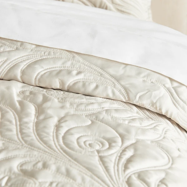 Peacock Bedding - Champagne 2 Peacock Bedding - Champagne - Image 2