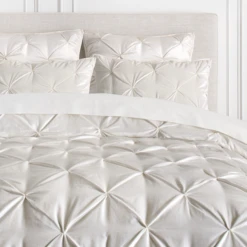 Avignon Bedding - Pearl