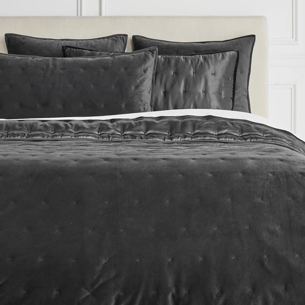 Ayla Reversible Bedding - Black 1 Ayla Reversible Bedding - Black
