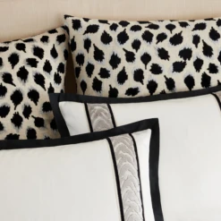 Gianna Frame Bedding - Grey/Black -Best Furniture Decoration Shop webimage 042319203 042333103 042324797 DTL