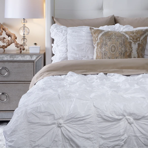 Queen Isabella Quilt Bedding Set - White 2 Queen Isabella Quilt Bedding Set - White - Image 2